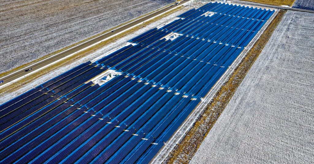 découvrez les différentes méthodes de production d'électricité, de l'énergie renouvelable aux sources fossiles. apprenez comment l'électricité est générée et son impact sur notre quotidien et l'environnement.